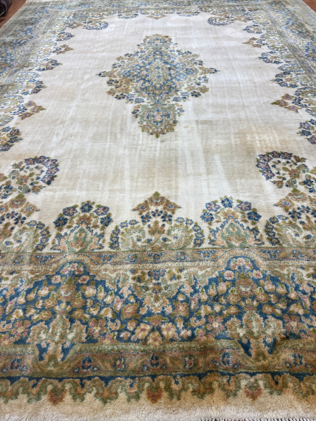 8’9″ x 12′ Indian Kirman Design Oriental Rug – 1950s – Hand Made – 100% Wool