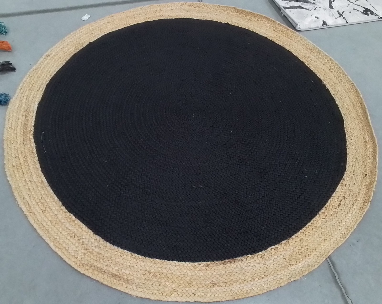BLACK / NATURAL 5′-0″ x 5′-0″ Flaw in Rug, Reduced Price 1172800615 NF801Z-5R