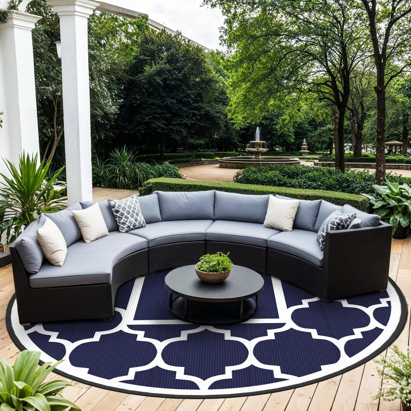 10′ Round Outdoor Rug for Patio – Waterproof Plastic Straw – Indoor/Outdoor