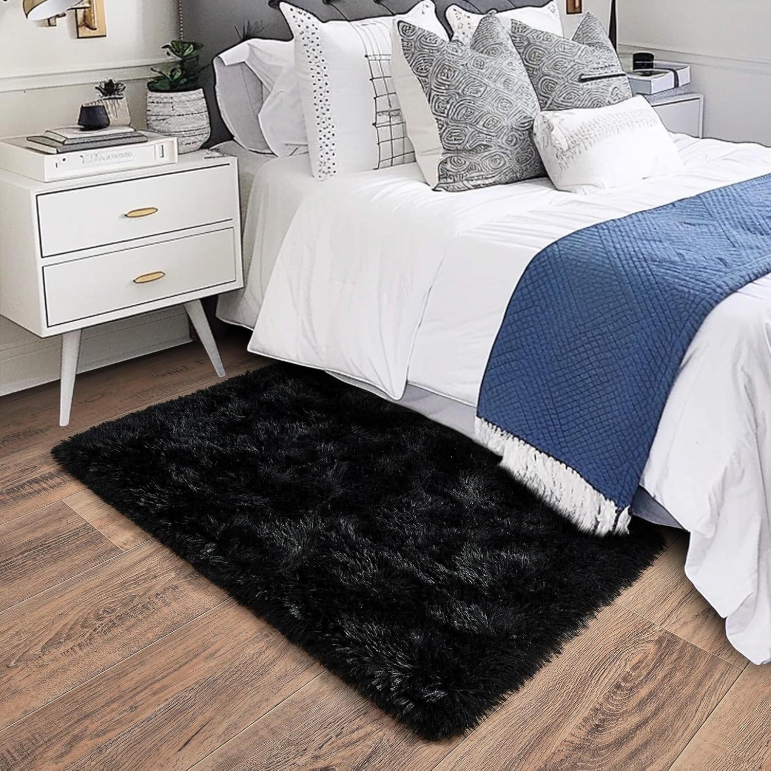 Small Black Area Rug, 2×3 Rug for Bedroom Shaggy Throw Rugs for Dorm Rug, Soft S