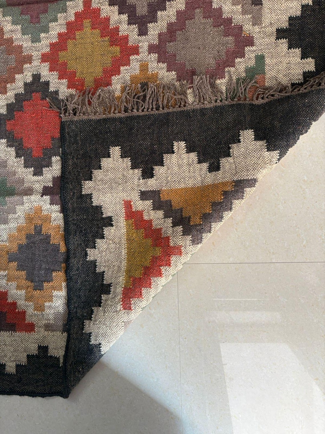 Handwoven Wool Jute Kilim Rug, Traditional Indian Design, 7×10 ft