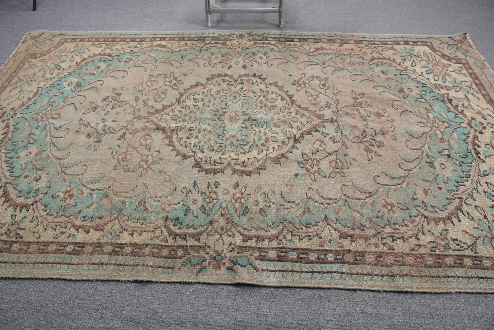 Vintage Large Rug 5,6×9,5 ft (172×291 cm), Turkish Brown Check Wool Rug