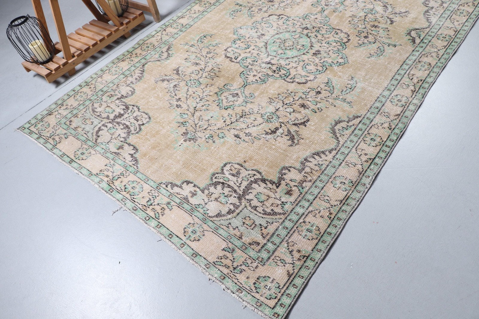 5,6×8,9 ft Vintage Rug, Large Turkish Rug, Green Bordered Rug