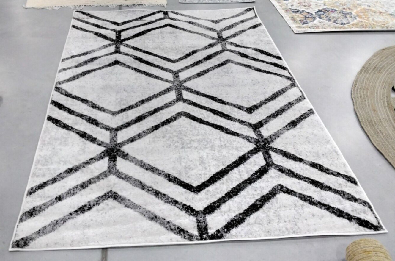 IVORY / CHARCOAL 5′-1″ X 7′-6″ Stained Rug, Reduced Price 1172725035 ADR253B-5