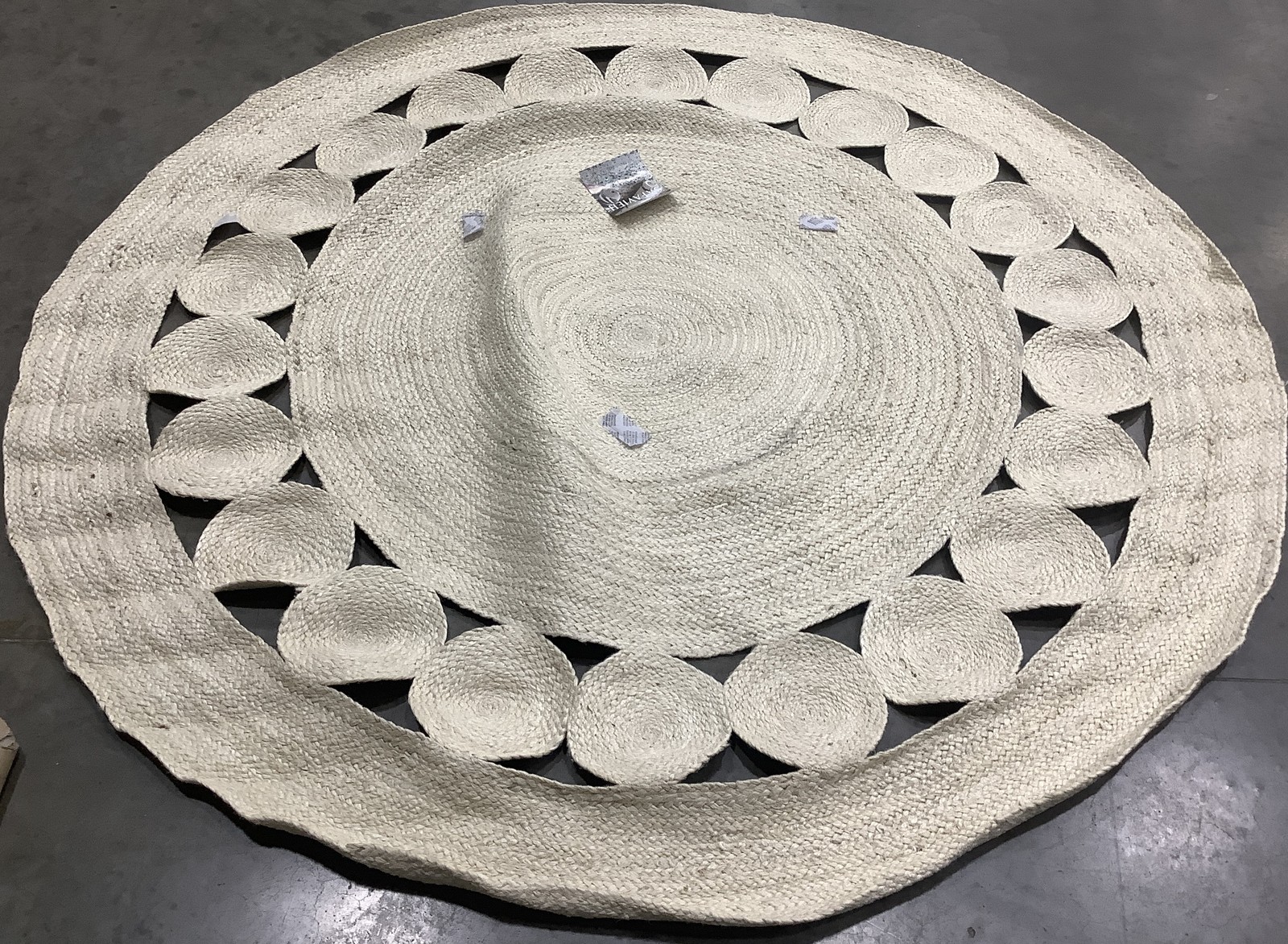 IVORY 6′-6″ x 6′-6″ Broken Thread Rug, Reduced Price 1172682787 NF364B-7R