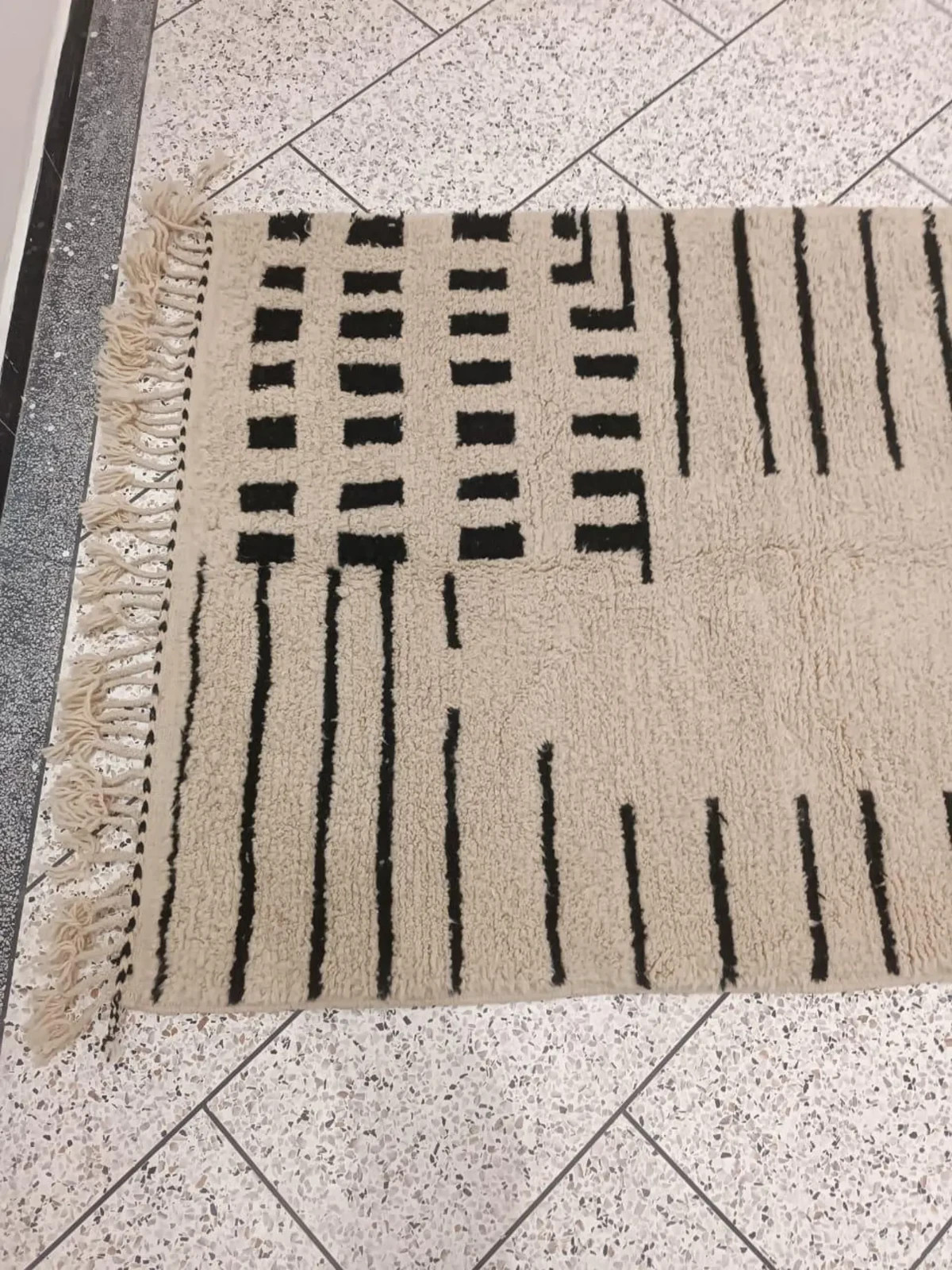 New Design Moroccan Berber Beni Ourain Wool Rug Color Beige Handmade Carpet Rug