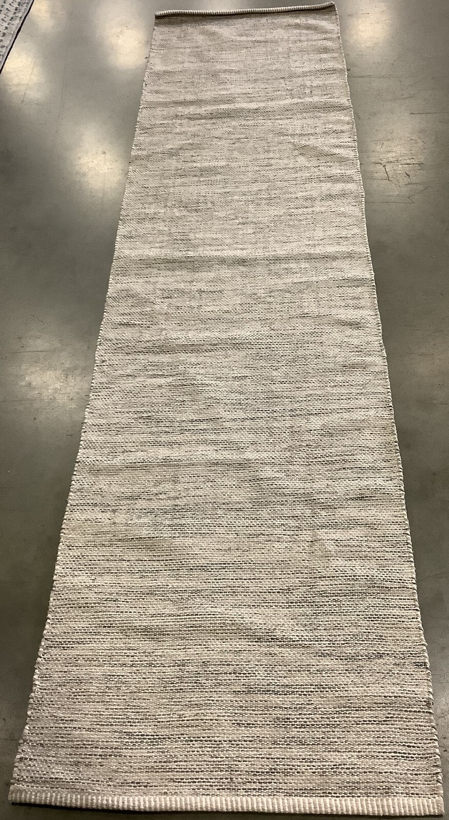 BEIGE / IVORY 2′-3″ x 9′-0″ Flaw in Rug, Reduced Price 1172669830 MTK701B-29