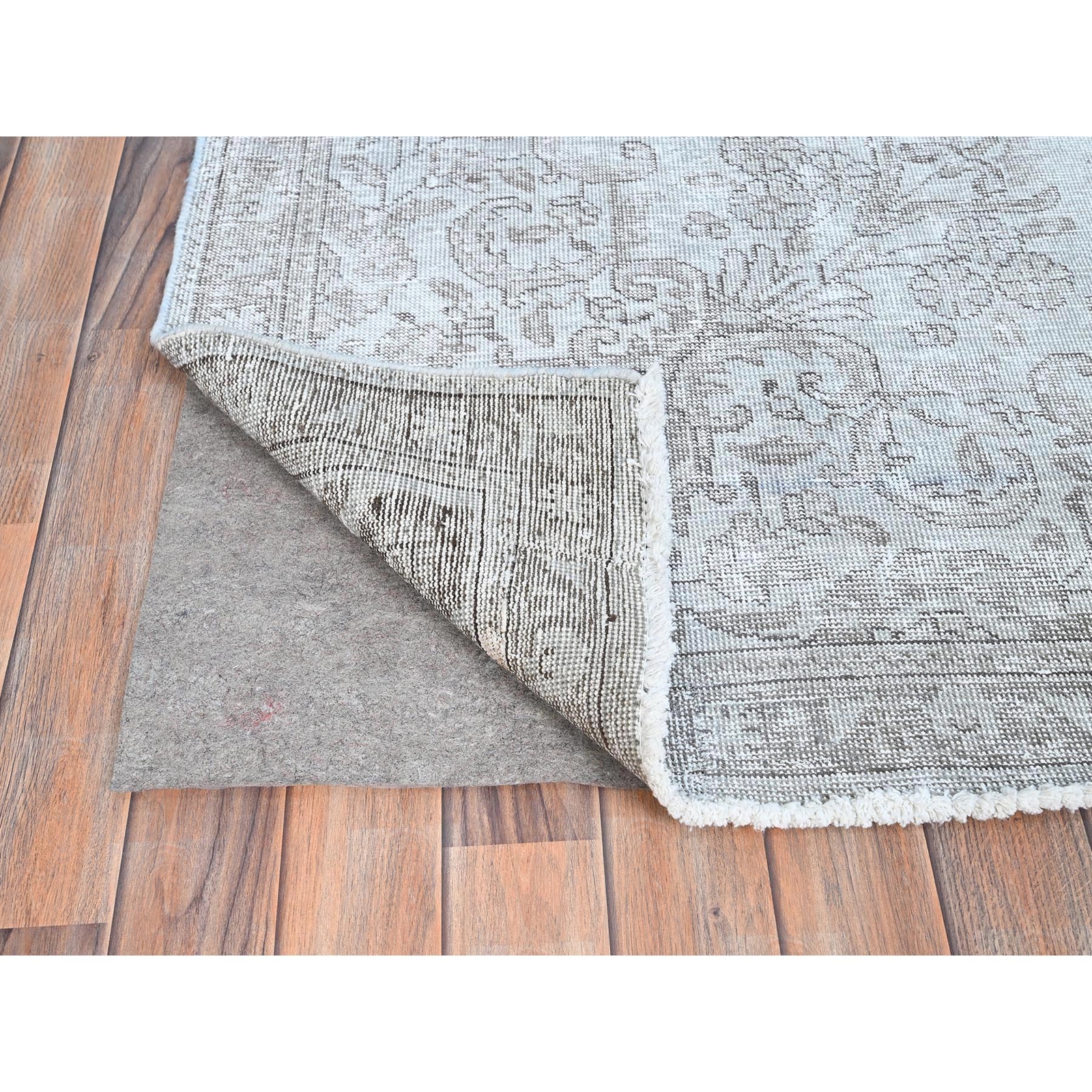 6’3″x9’6″ Gray White Wash Cropped Thin Oriental Rug R86098