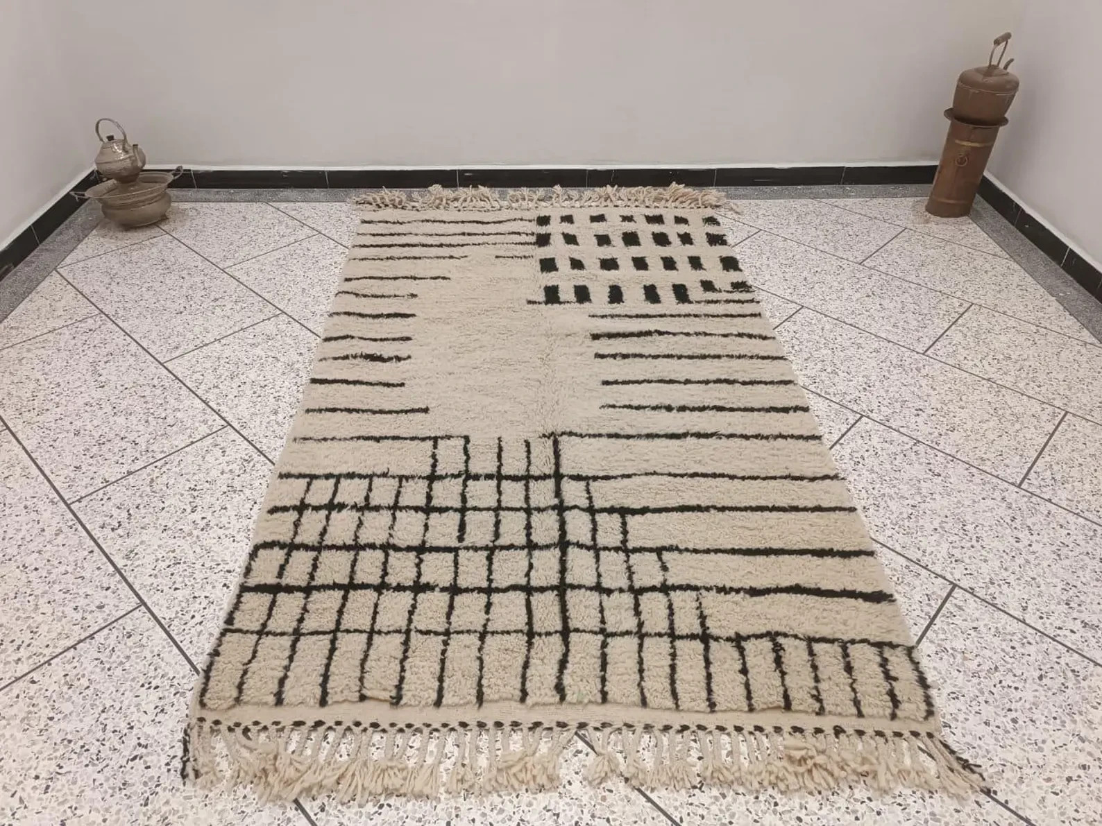 New Design Moroccan Berber Beni Ourain Wool Rug Color Beige Handmade Carpet Rug