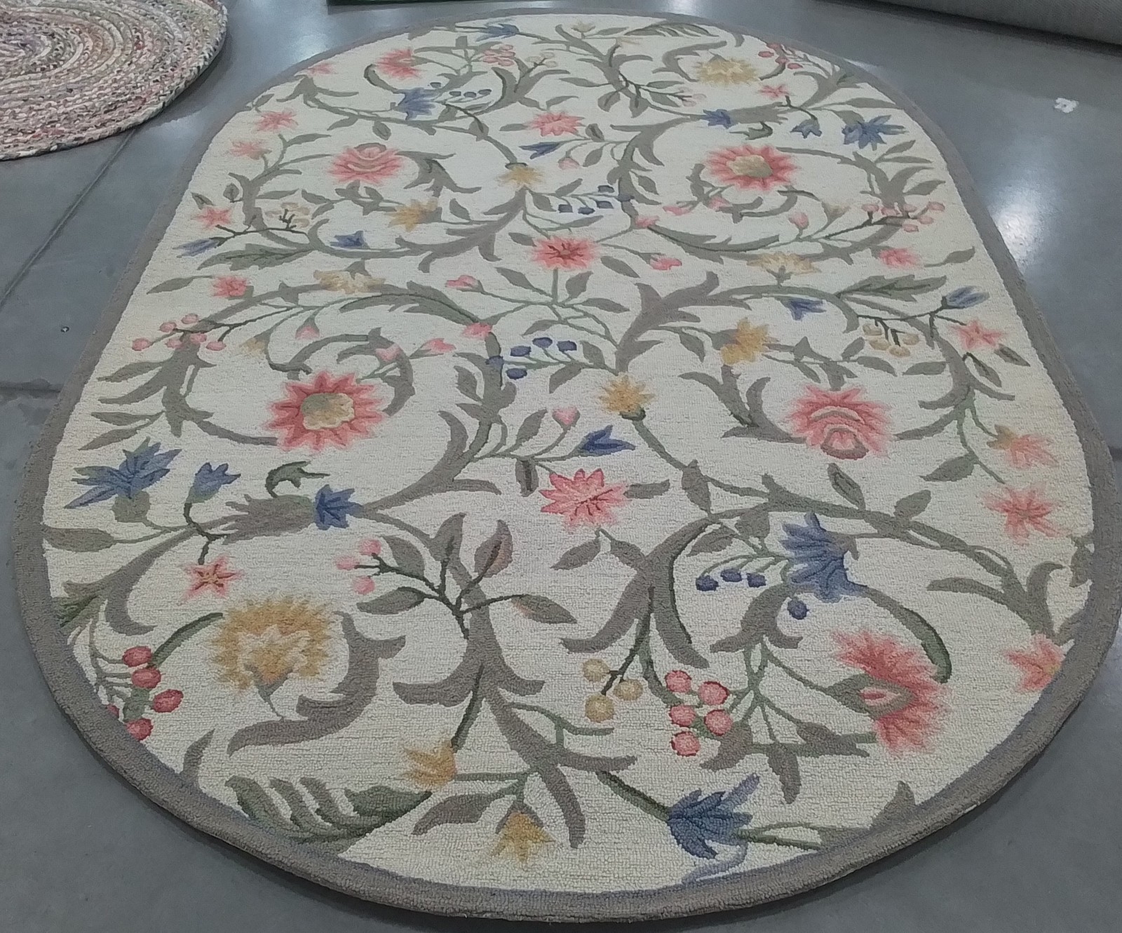 IVORY 6′-0″ x 9′-0″ Cut on Rug, Reduced Price 1172797786 HK248A-6OV