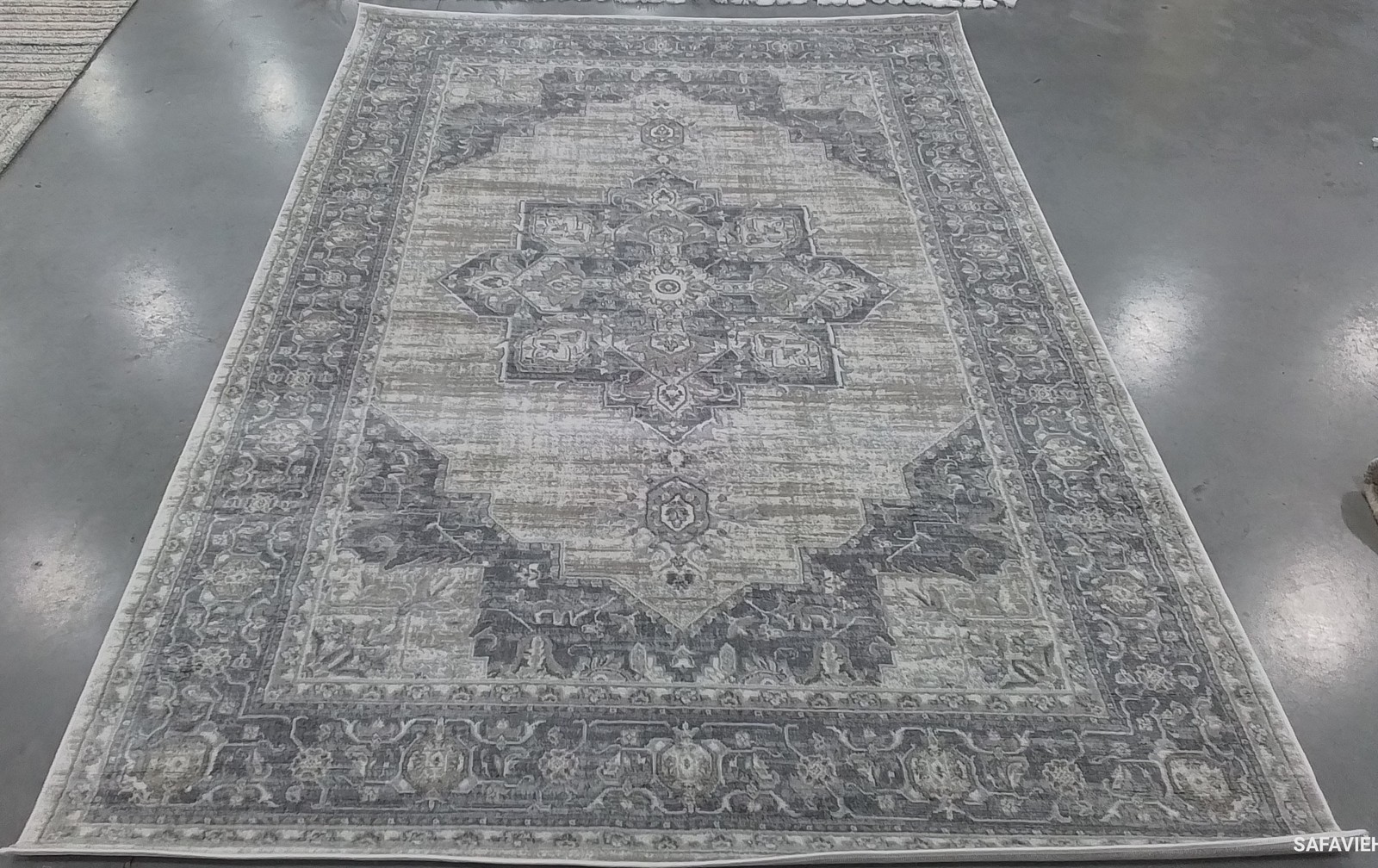 CREAM / GREY 5′-3″ x 7′-6″ Back Stain Rug, Reduced Price 1172803708 BNT865B-5