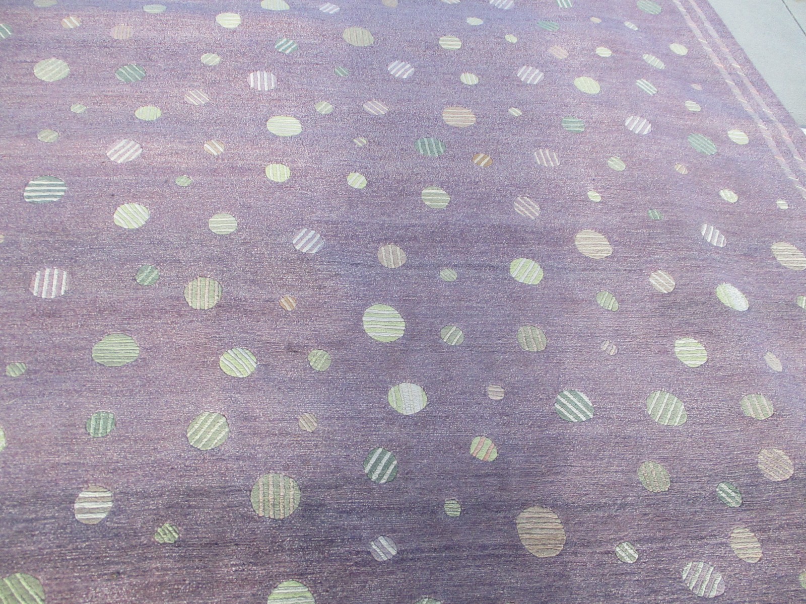 HANDCRAFTED CARPET MADE IN NEPAL 40% SILK 60% WOOL VERY GOOD 93 X 116 1/2