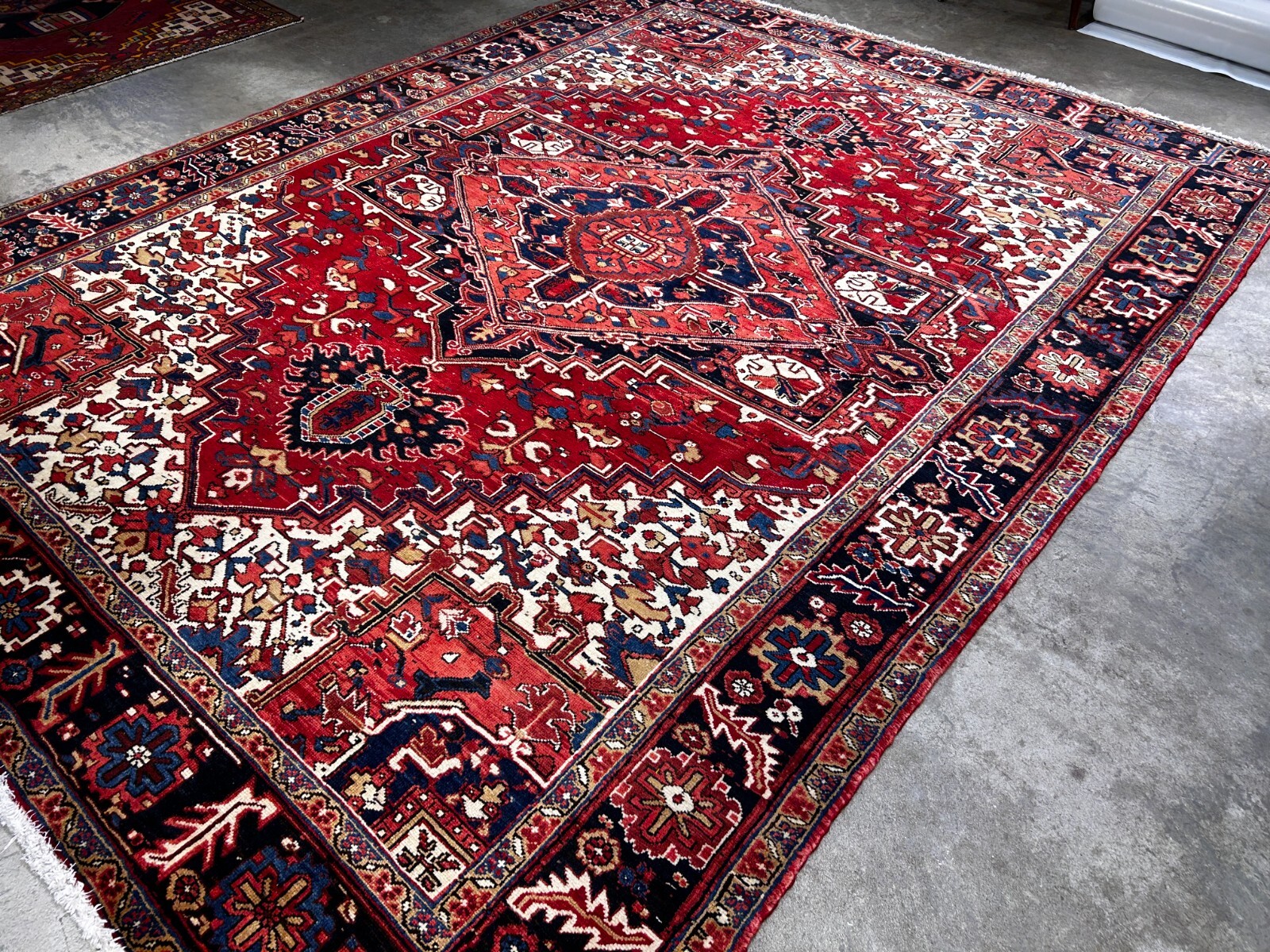 8’2″ x 11’1” Hand-Knotted 100% Wool Pile Herize Area Rug – Area Carpet