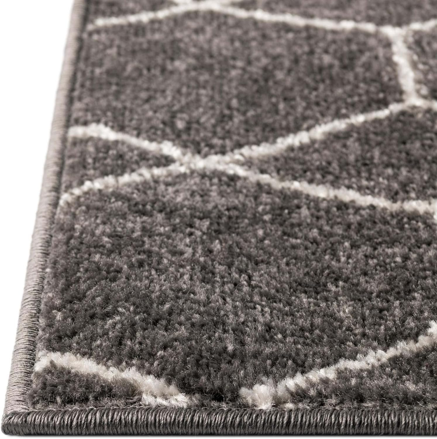 Geometric Trellis Frieze Area Rug – Dark Gray/Ivory 6’1″ x 9′ Rectangle