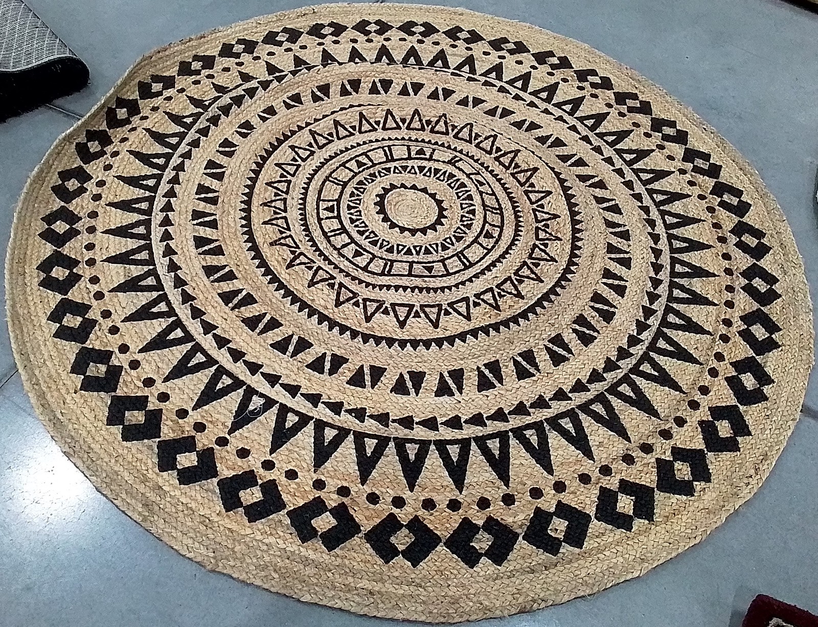 BLACK NATURAL 6′-0″ x 6′-0″ Broken Thread Rug Reduced Price 1172790770 NF802K-6R
