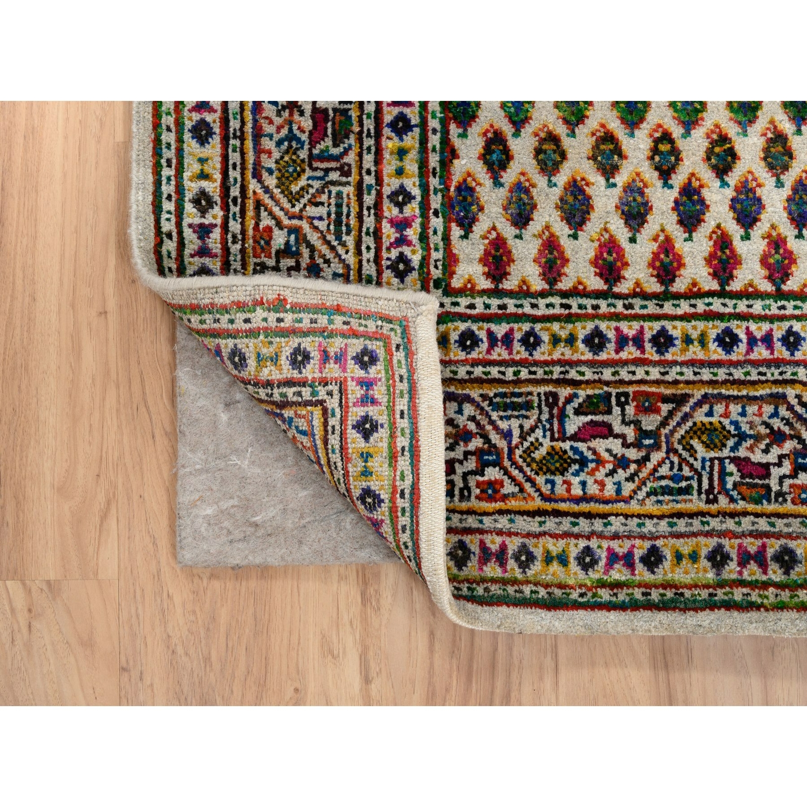 4′ x 10′ Hand Knotted Beige Saroogh Wool And Sari Silk Wide Runner Rug R63225