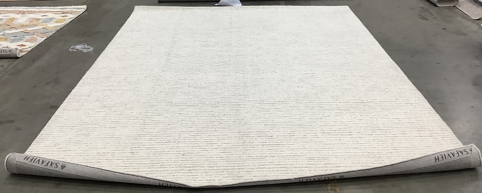 IVORY / BEIGE 8′-0″ x 10′-0″ Flaw in Rug, Reduced Price 1172677755 ABT468E-8