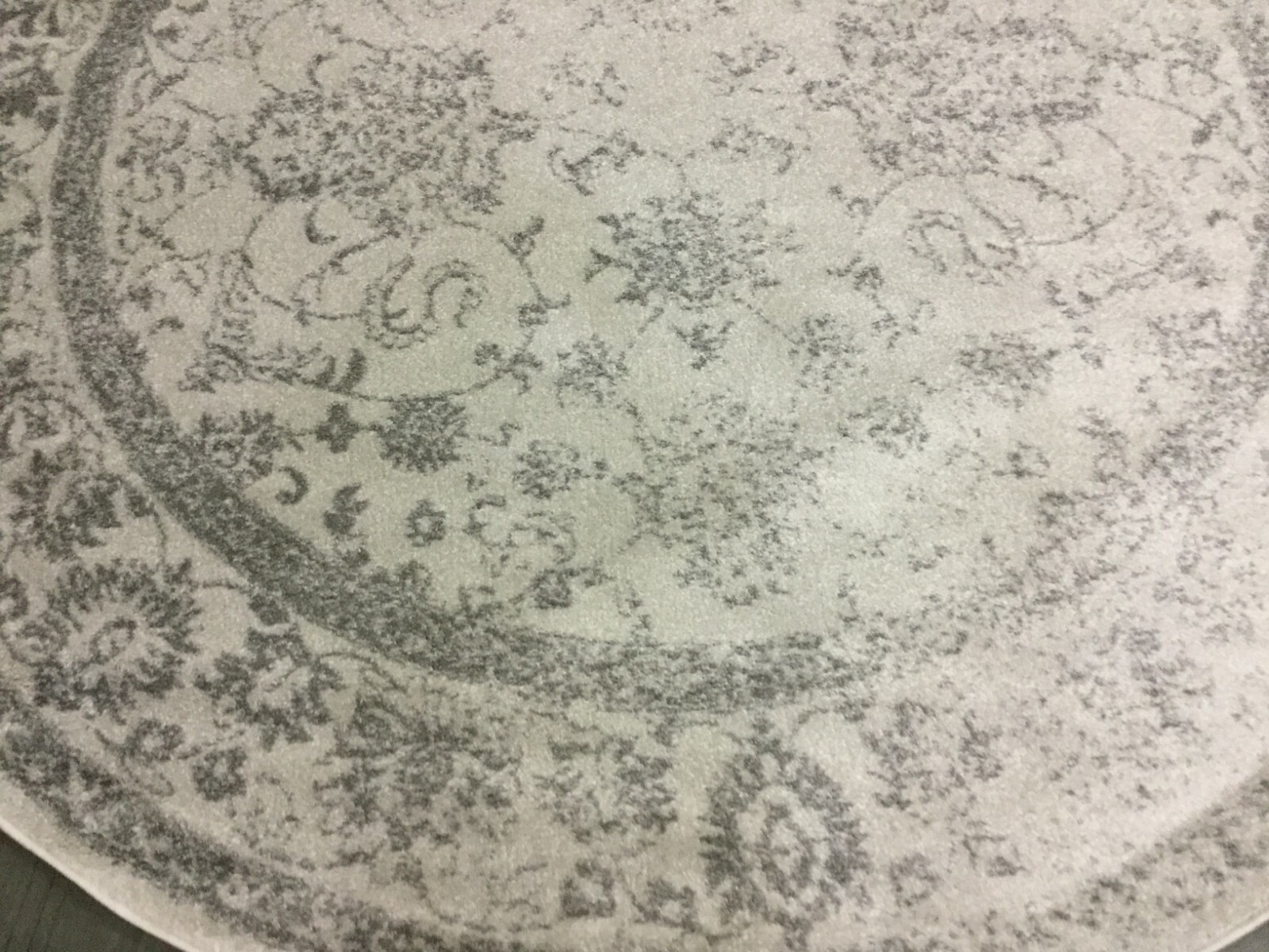 IVORY / SILVER 8′ X 8′ Round Stained Rug, Reduced Price 1172645706 ADR109C-8R