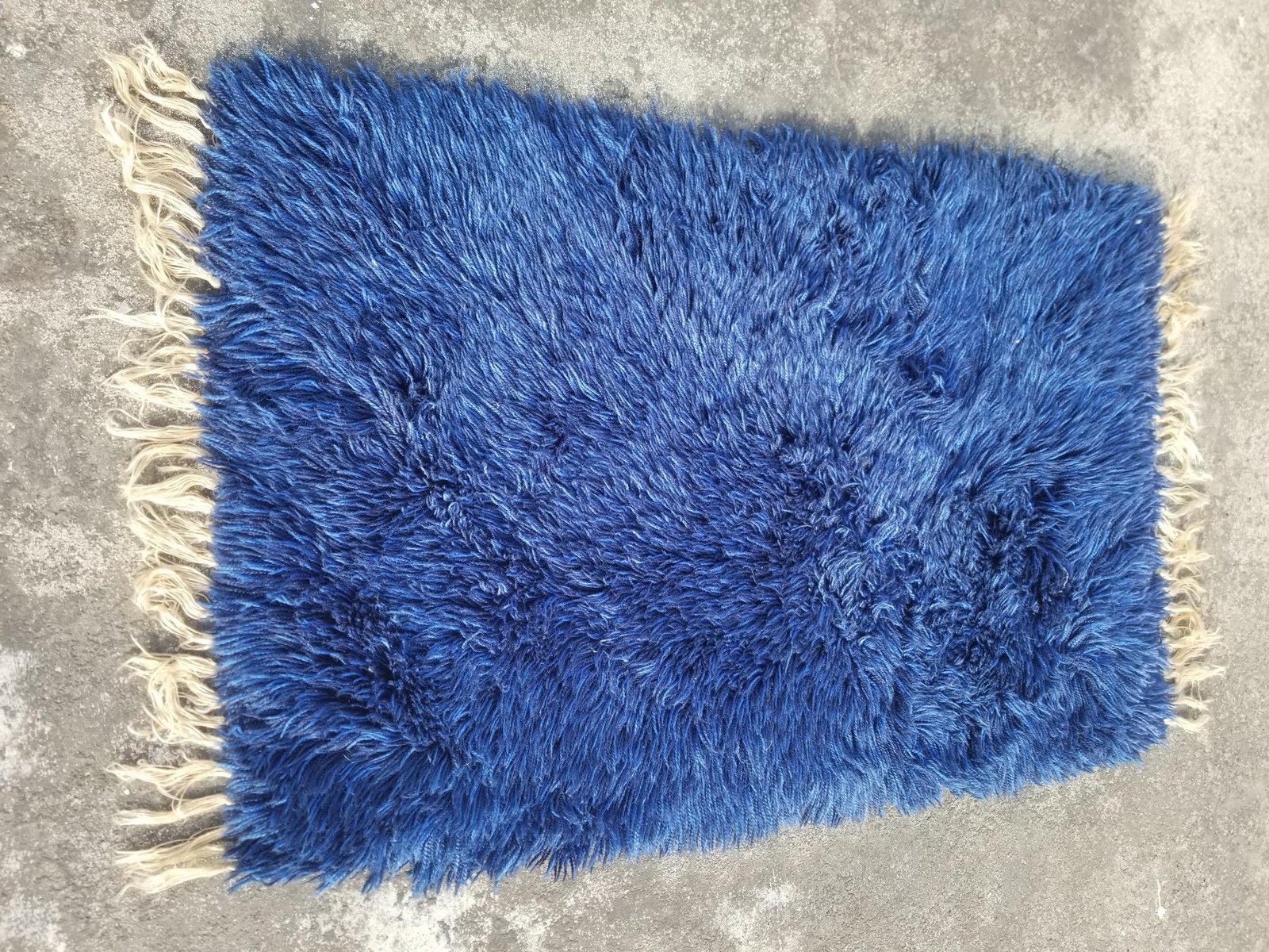 Vintage Traditional Flokati-Style Plush Dark Blue Foot Mat 37x24in