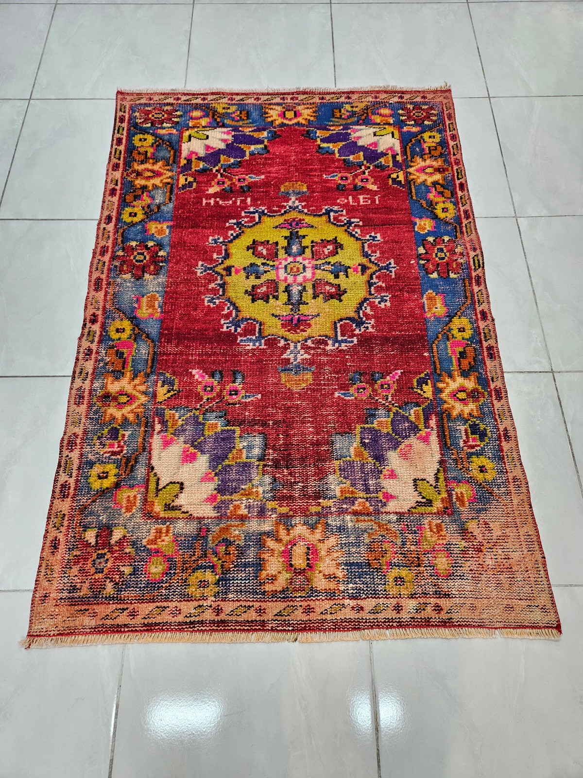 Red Bohemian Wool Rug, Handwoven Vintage Decor (3.2 x 4.8 ft)