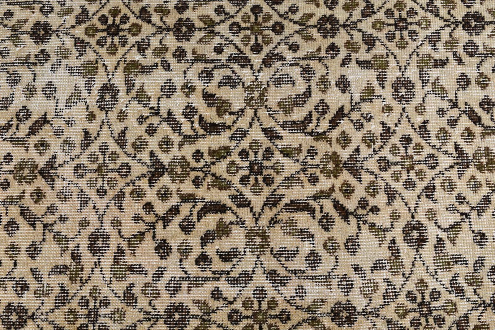 Vintage Large Rug 5,7×8,6 ft, Brown Handmade Turkish Wool Rug