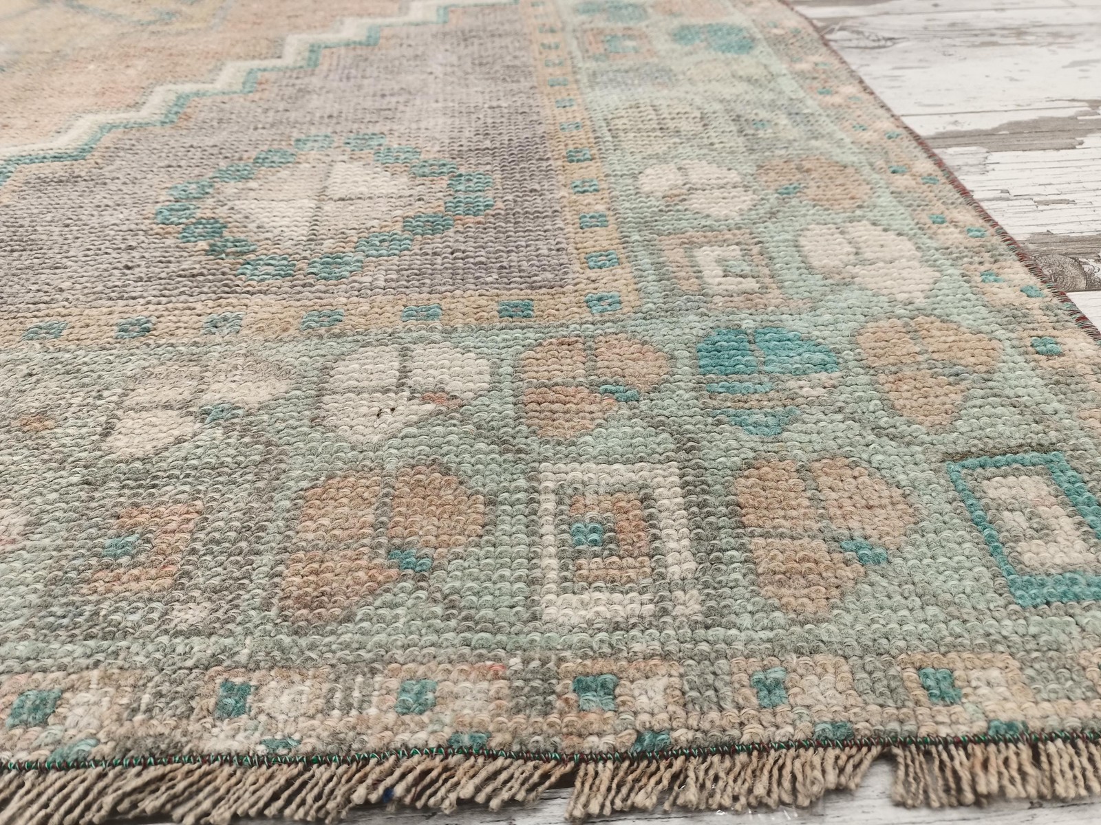 Vintage Handmade Wool Rug Turkish Bohemian Ethnic Area Rug VT130