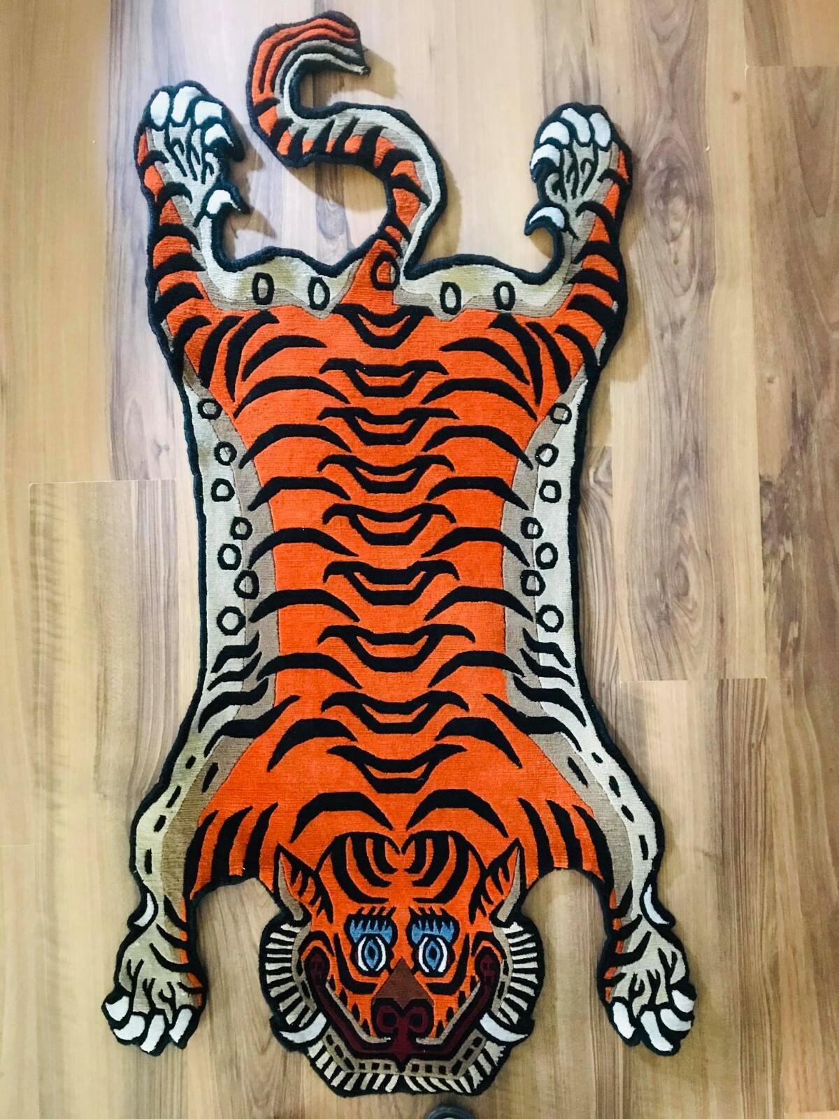 Hand knotted Tibetan Tiger Medium skin Rug ( 70 cm × 140 cm )