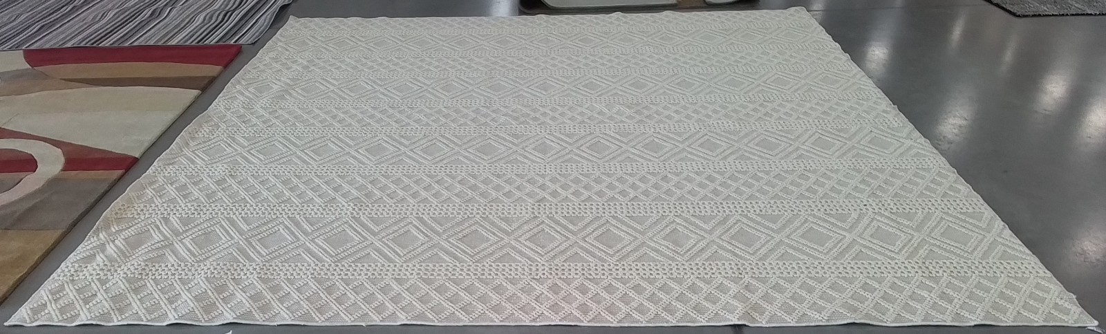 IVORY 12′-0″ x 12′-0″ Flaw in Rug, Reduced Price 1172777245 VRM211A-12SQ
