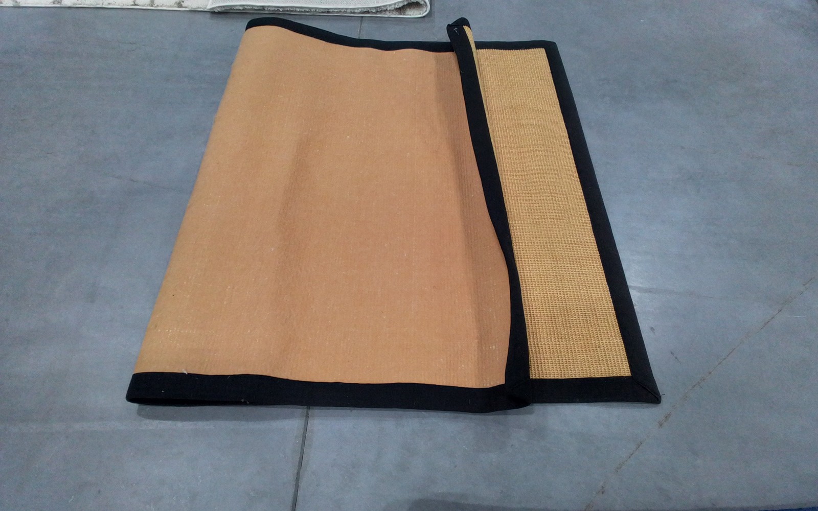 ASSORTED 4′-0″ x 6′-0″ Flaw in Rug, Reduced Price 3172810595 NF116A-4