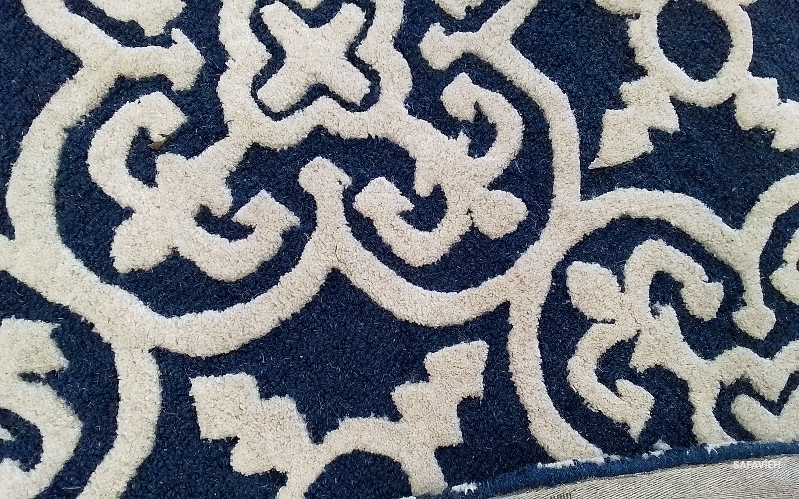 NAVY / IVORY 8′-0″ x 8′-0″ Flaw in Rug, Reduced Price 1172777416 CAM133G-8R