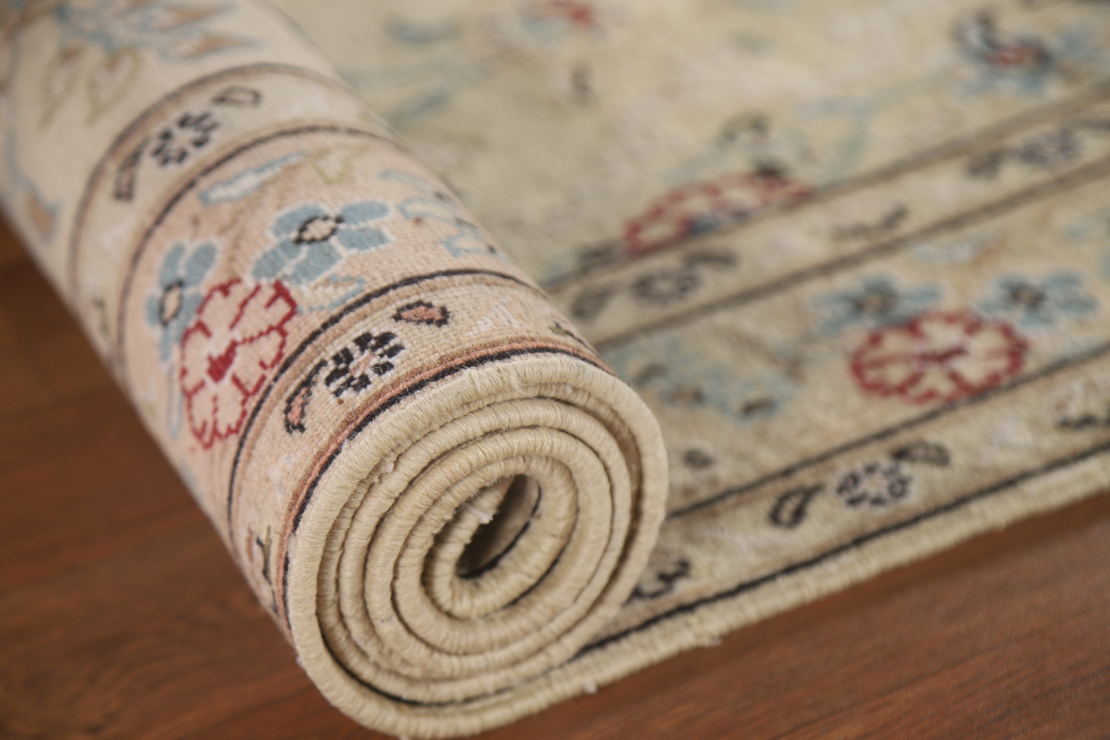 Vintage Floral Beige Traditional nain Area Rug 4’x6′ Wool Hand-knotted Carpet