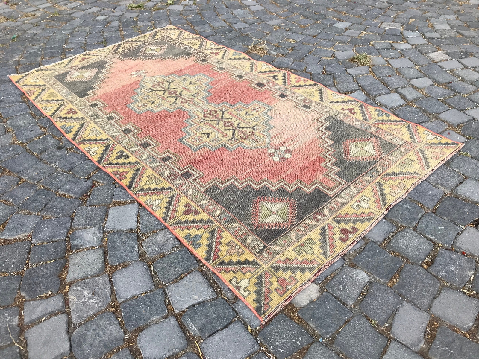 Turkish Antique rug Bohemian Area rug Oushak rug Vintage Rug Handmade Wool rug