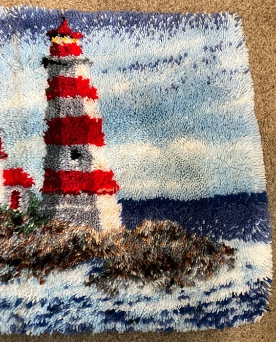 VINTAGE LATCH HOOK RUG LIGHTHOUSE COTTAGE 36 x 24 in. COMPLETED PIECE