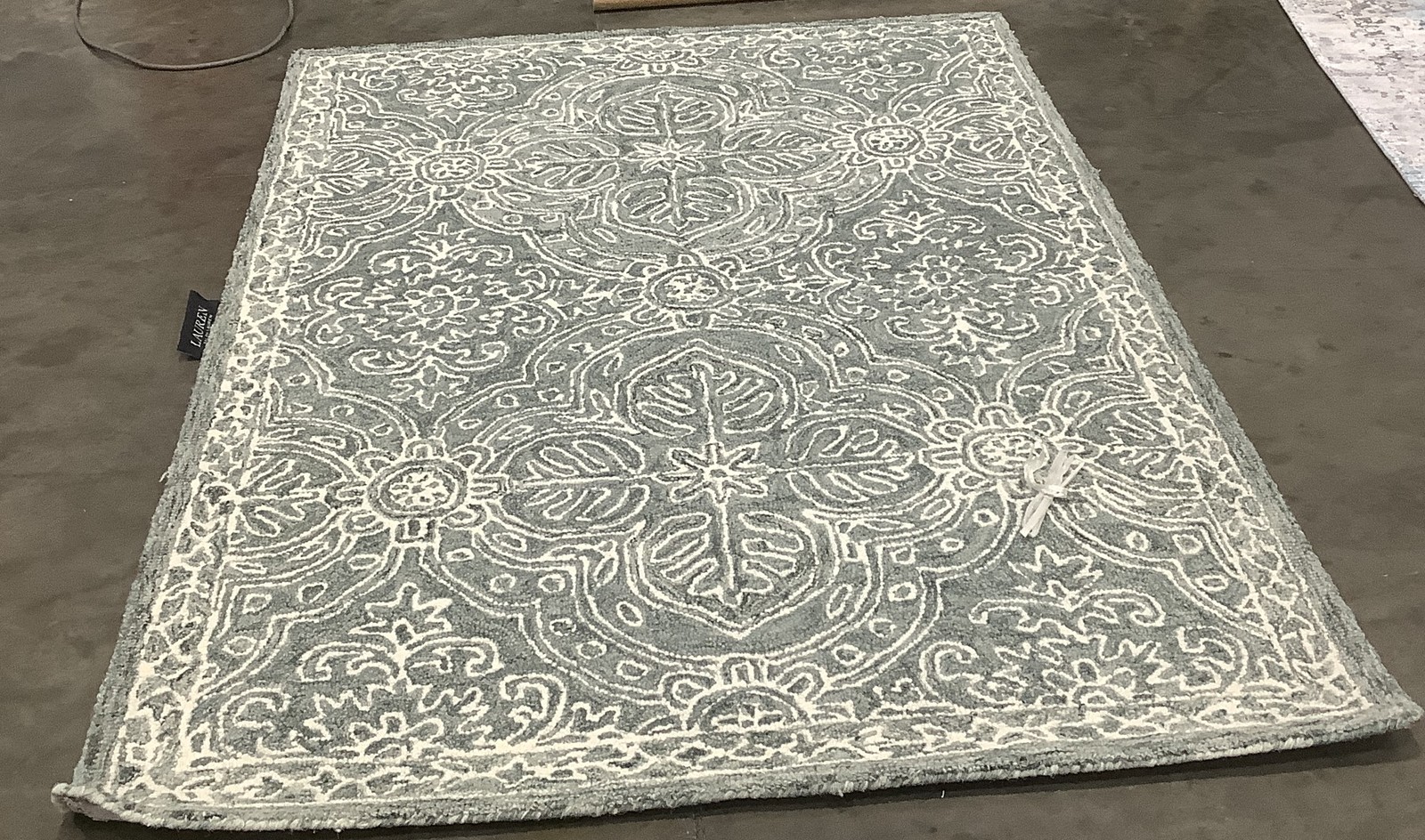 SAGE / IVORY 4′-0″ x 6′-0″ Back Stain Rug, Reduced Price 1172685179 LRL6603W-4