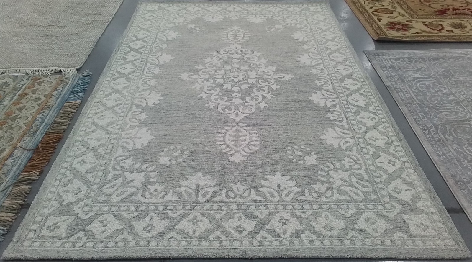 GREY / IVORY 6′-0″ x 9′-0″ Cut on Rug, Reduced Price 1172801000 EBN650F-6