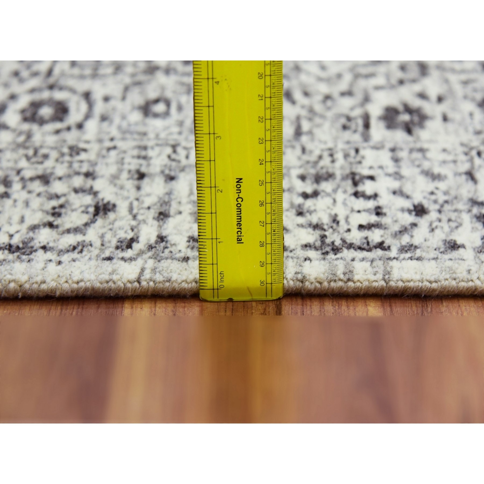 2’7″x12′ White Mamluk Dynasty Design Undyed Wool Hand Knotted Runner Rug R79687