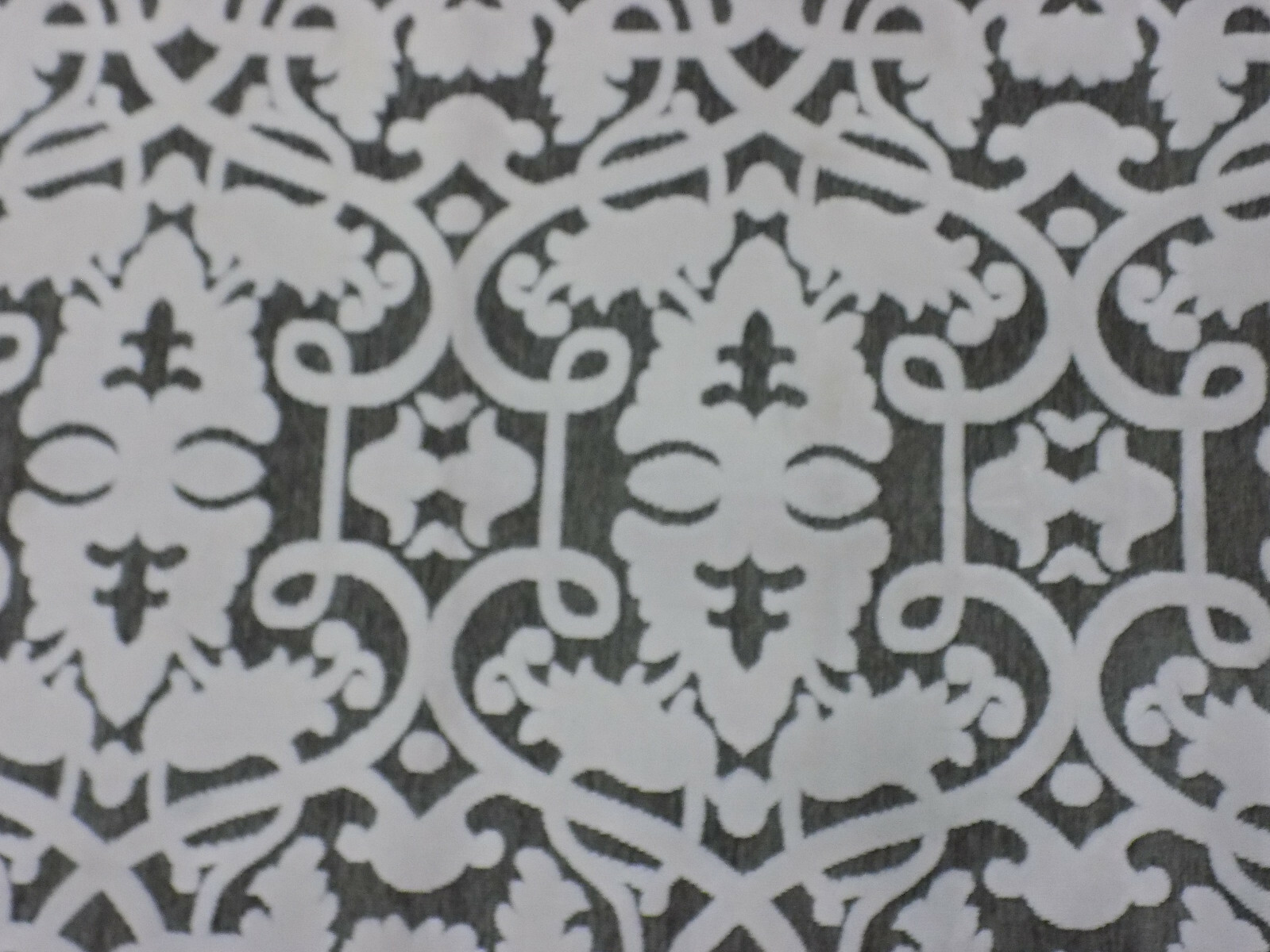 GREY 3′-1″ X 4′-7″ Slightly Stained Rug Reduced Price 1172574798 PARB636C-3