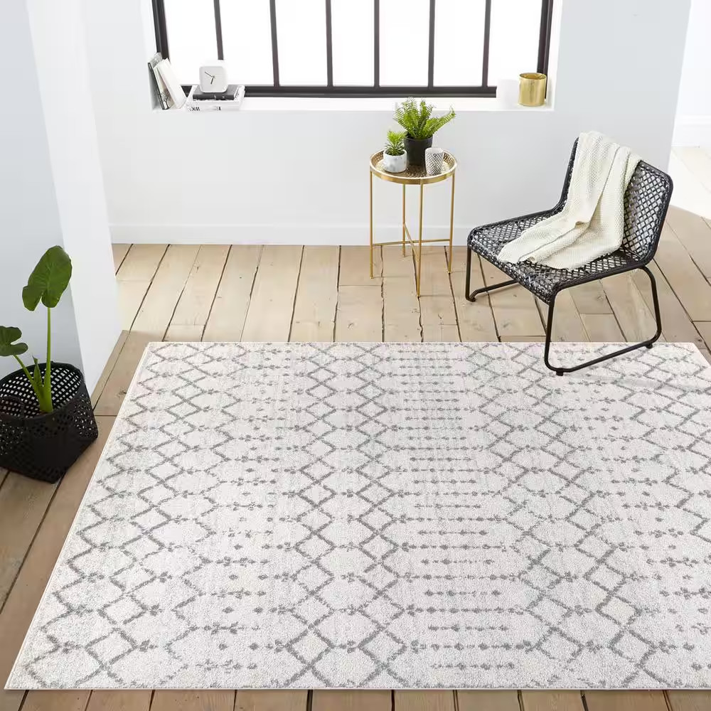 Moroccan Hype Boho Vintage Diamond Cream/Gray 8 Ft. X 10 Ft. Distressed Area Rug