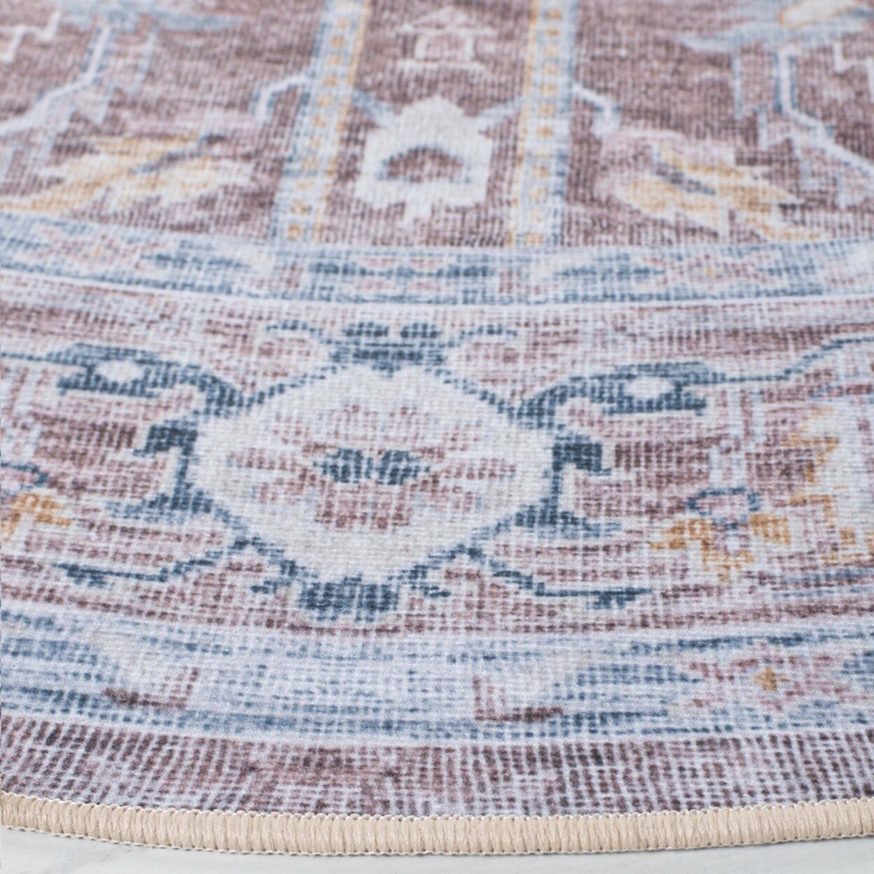 SAFAVIEH Tucson Collection TSN185P Rust / Beige Rug