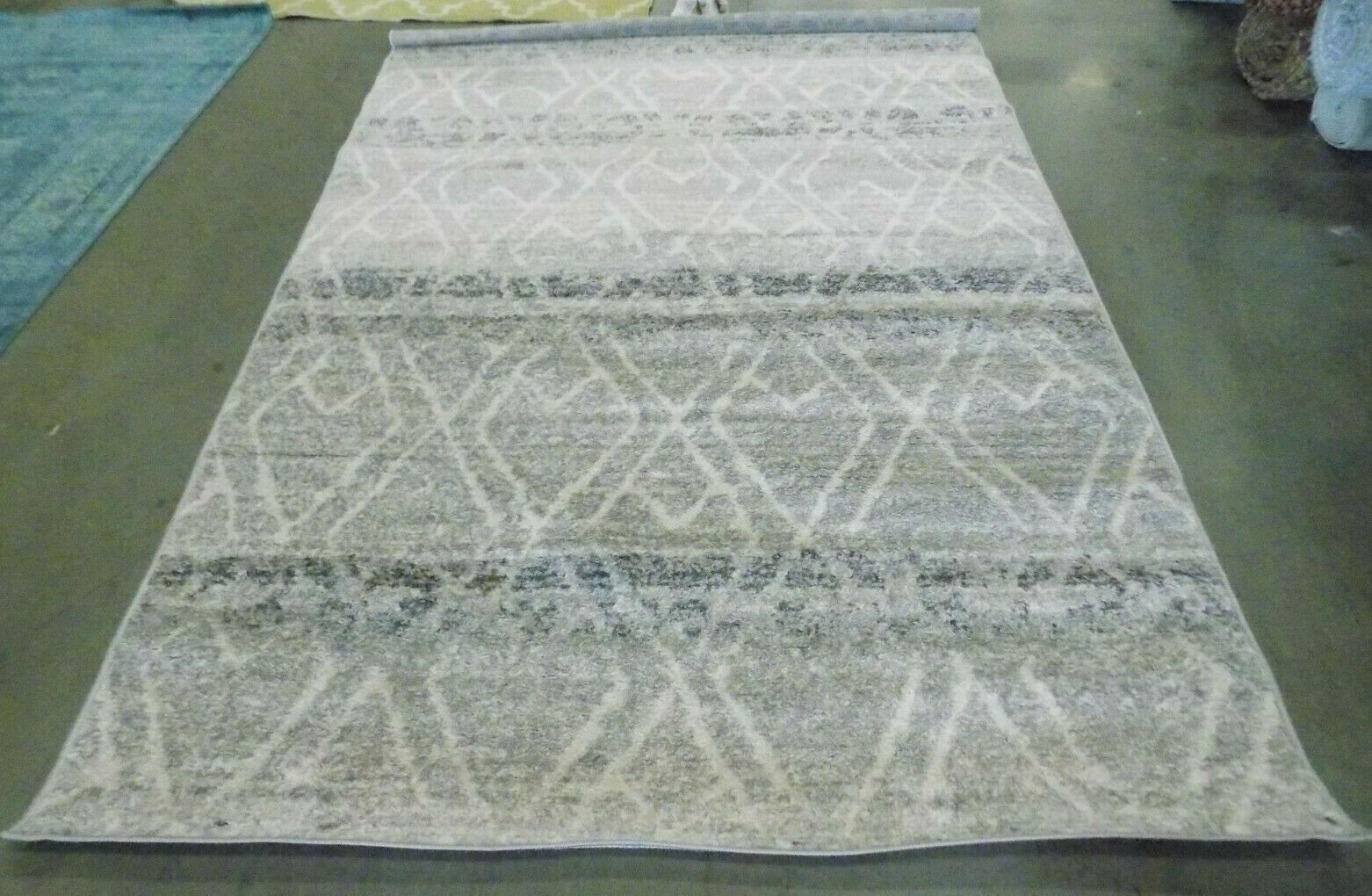 SILVER / IVORY 5′-1″ X 7′-6″ Stained Rug Reduced Price 1172589165 ADR124B-5
