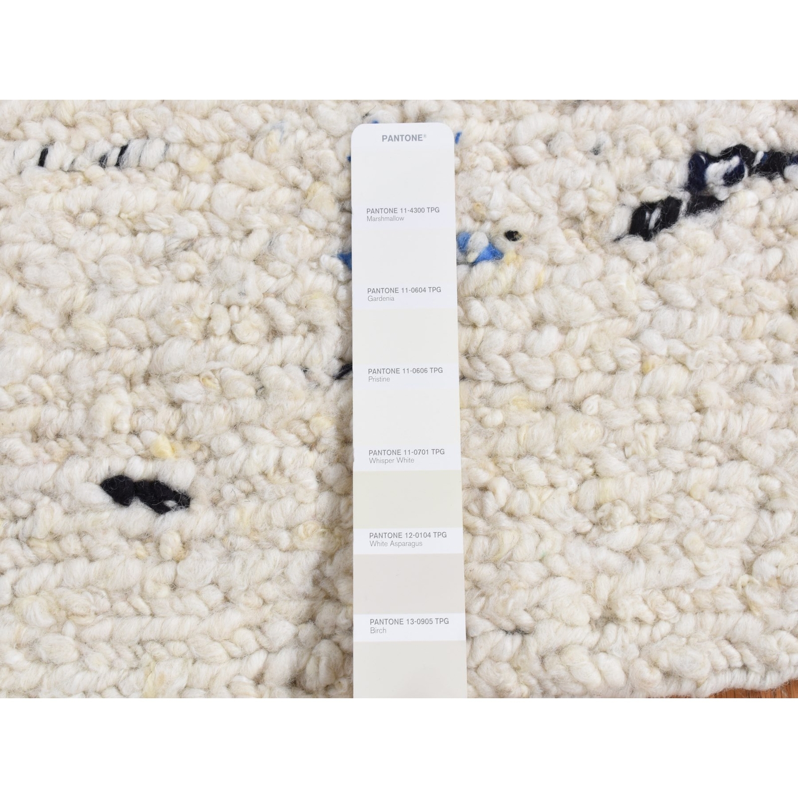 1’9″ x 1’9″ Ivory Wool Hand Knotted Modern Minimalist Design Square Rug R87413