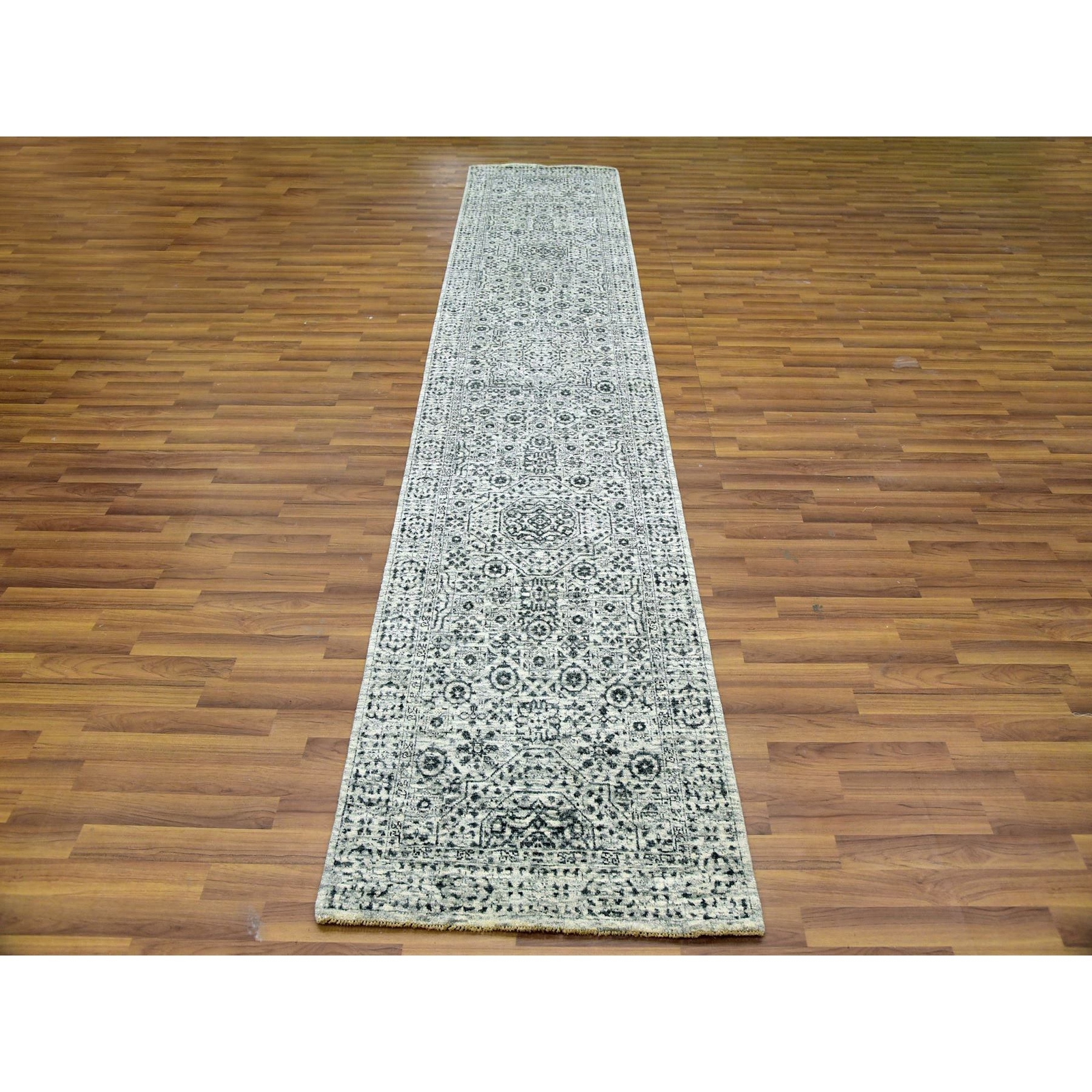 2’7″x12′ White Mamluk Dynasty Design Undyed Wool Hand Knotted Runner Rug R79687