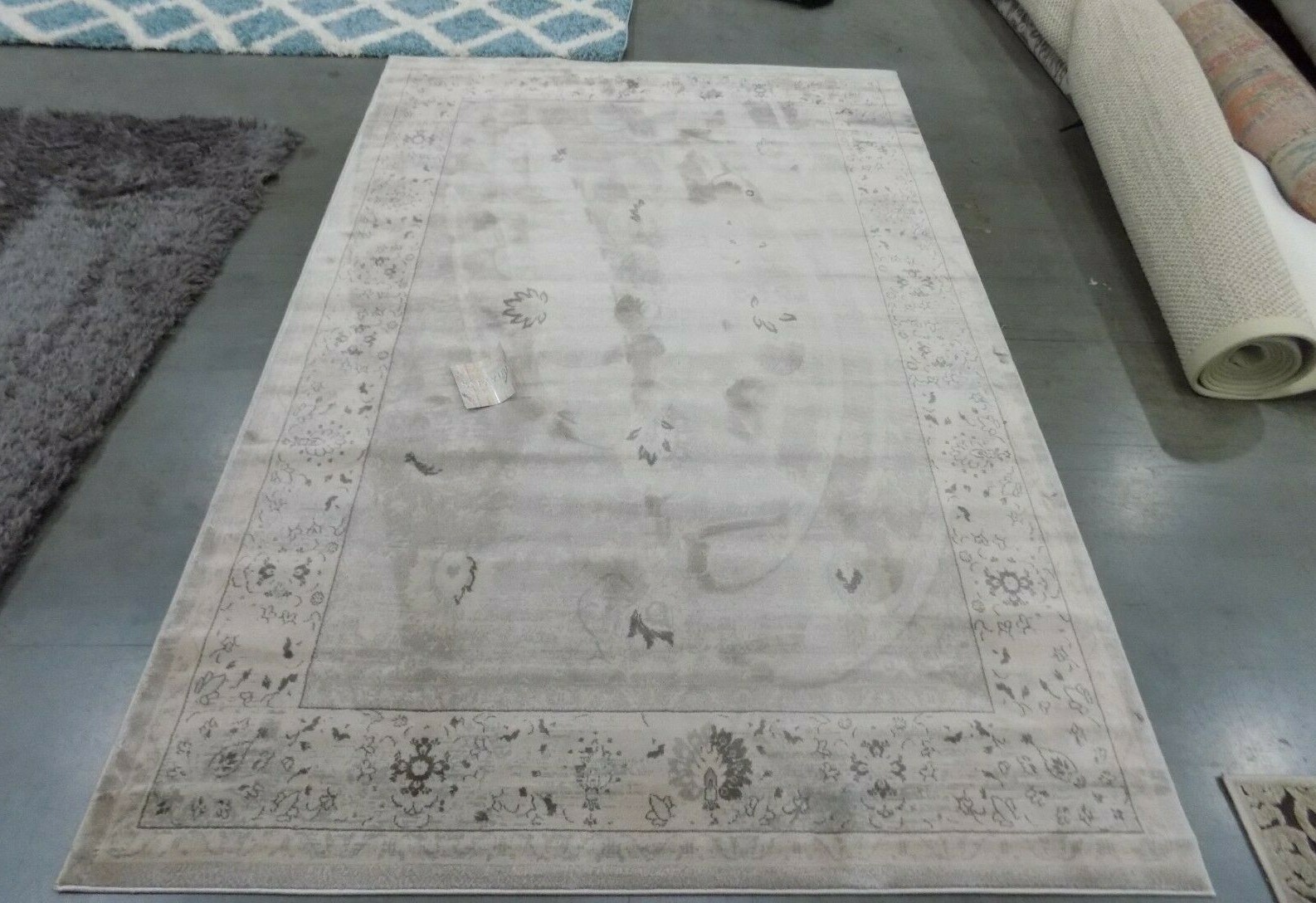 LIGHT GREY/ IVORY 5′-1″ X 7′-7″ Stained Rug, Reduced Price 1172576278 VTGB433D-5