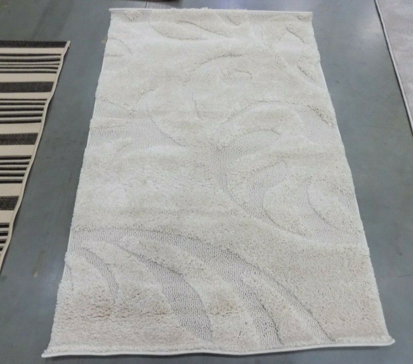 CREME / CREME 3′-3″ X 5′-3″ Stained Rug, Reduced Price 1172590247 SG468-1111-3