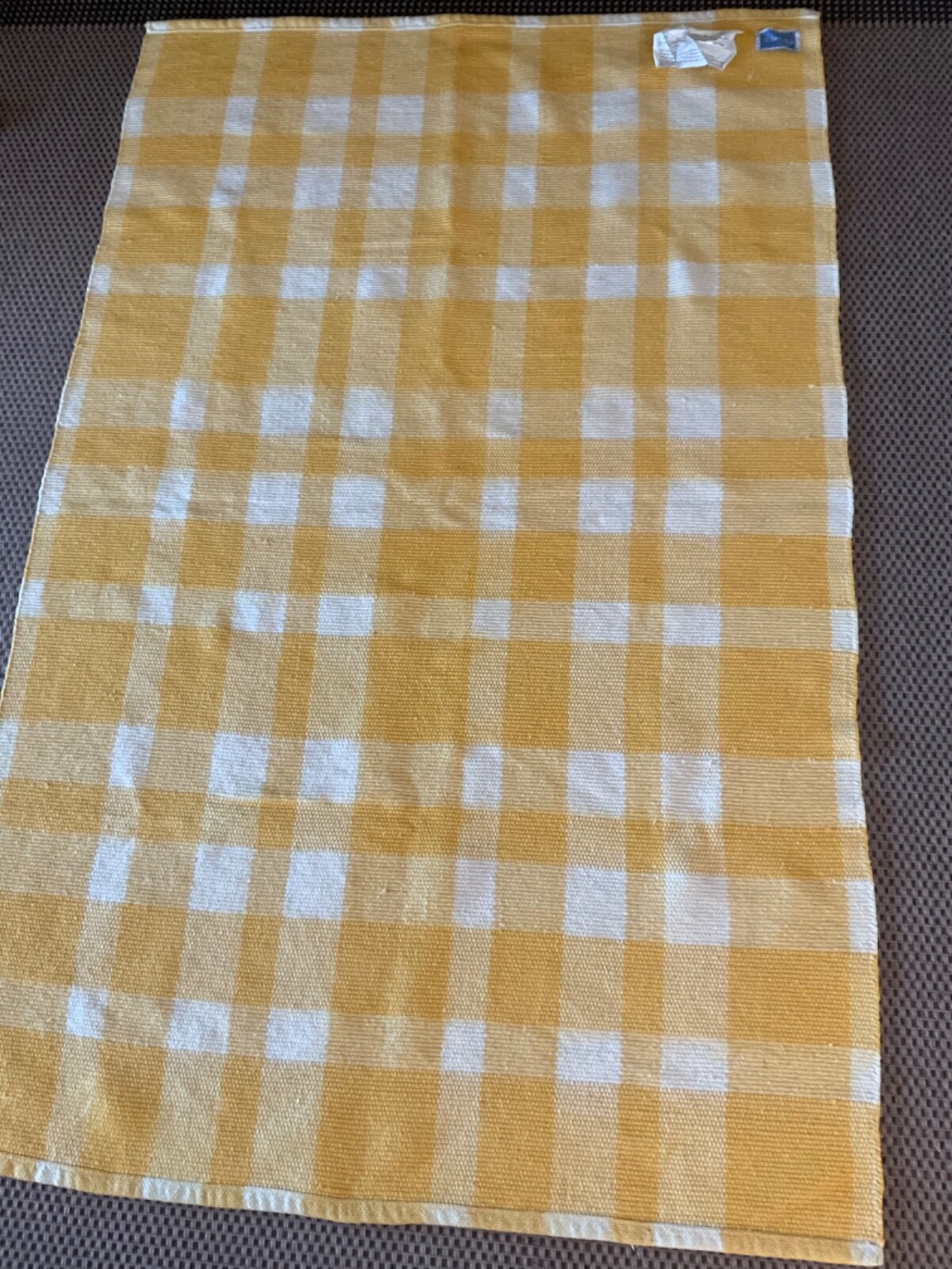 Land of Nod 4′ x 6′ yellow 100% cotton woven rug, no rips, clean LITTLE USED