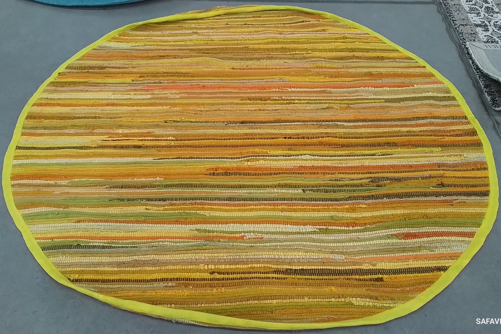 YELLOW / MULTI 6′-0″ x 6′-0″ Flaw in Rug, Reduced Price 1172794848 RAR130H-6R