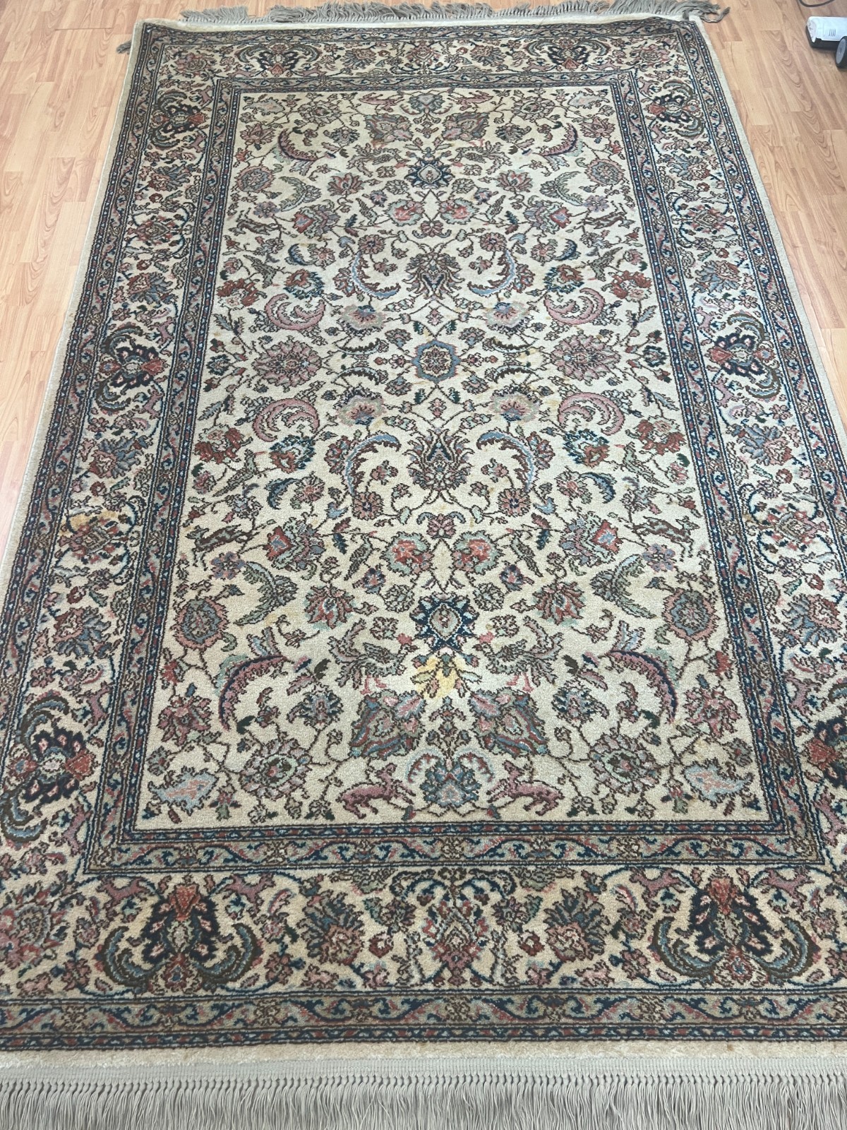 5’9″ x 9’1″ Karastan Tab riz Design Oriental Rug – Full Pile – Made in USA