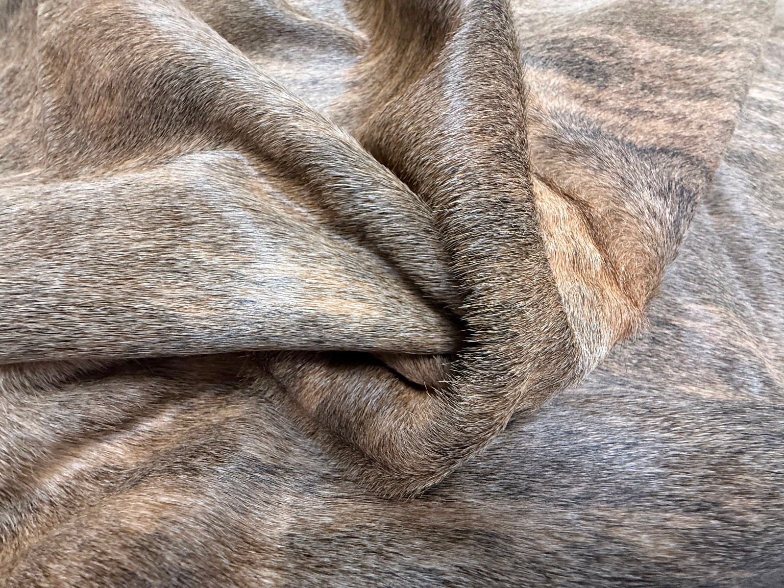 Cowhide Rug Golden Brindle 69″x69″ (5.8×5.8 ft) | Premium Quality Hide #139