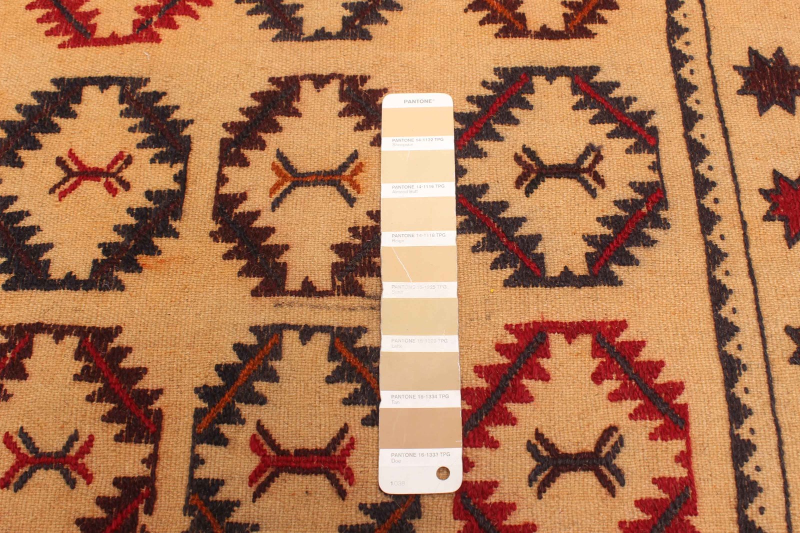 Vintage Hand Woven Area Rug 4’4″ x 6’4″ Traditional Wool Oriental Carpet
