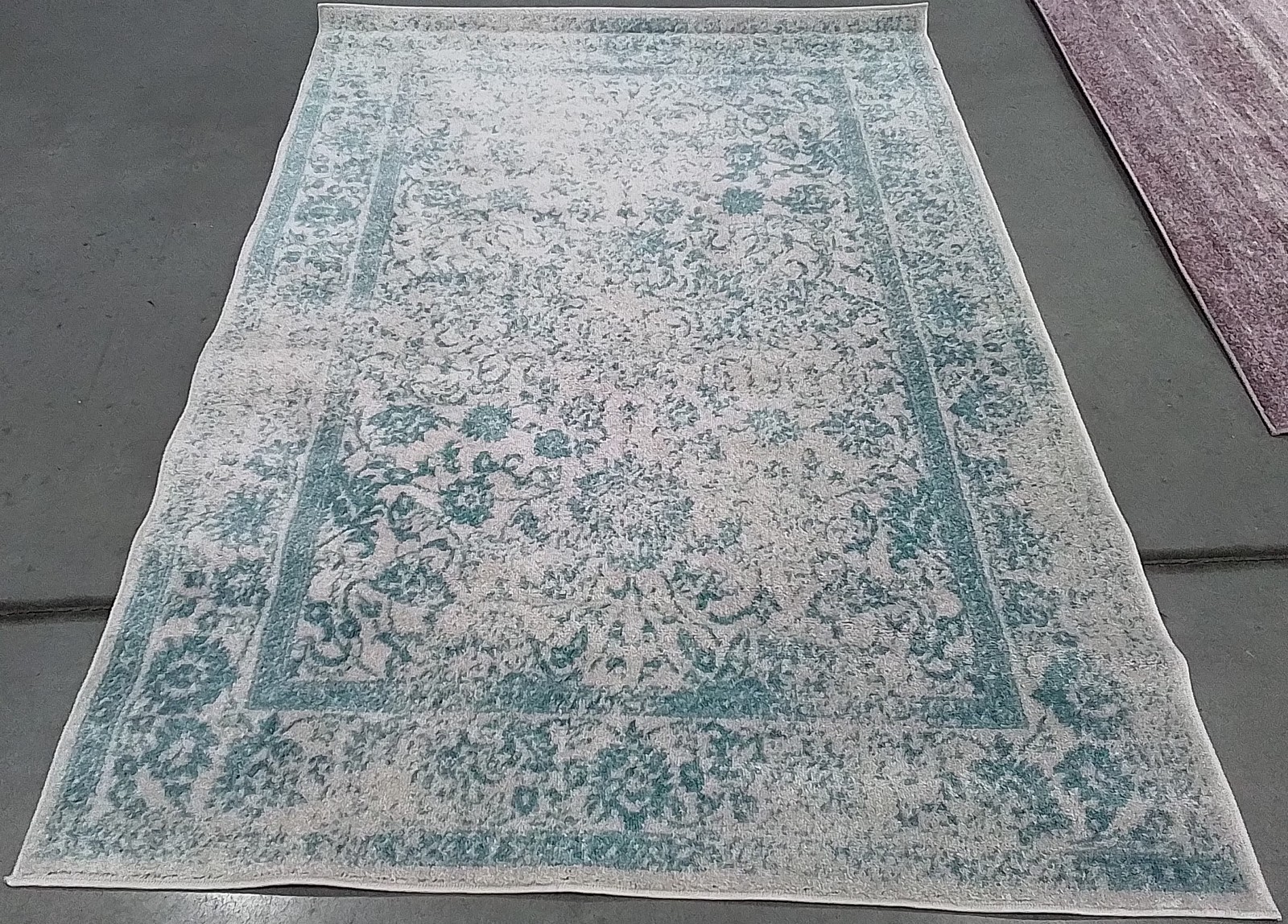 IVORY / LT BLUE 5′-1″ x 7′-6″ Back Stain Rug, Reduced Price 1172802871 ADR109L-5